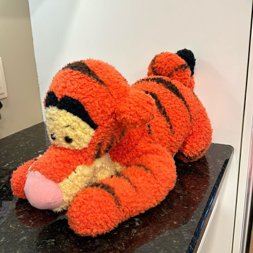 Vintage Disney Store 24" Tigger Stuffed Animal Plush